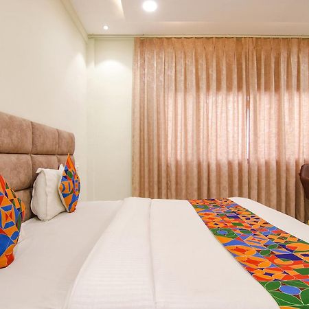 Fabhotel Prism Grand Zirakpur Екстер'єр фото