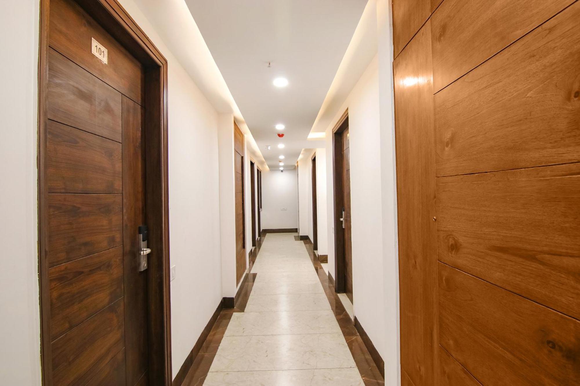 Fabhotel Prism Grand Zirakpur Екстер'єр фото